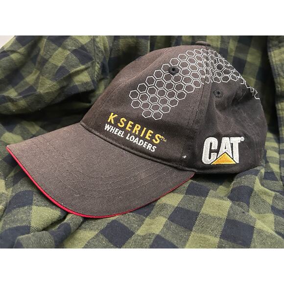 CAT K-Series Wheel Loaders Hat Adjustable Black Red Bill Industrial Trucker Cap - Picture 2 of 5